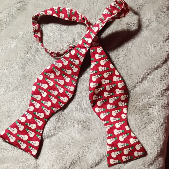Novelty Christmas Snowman Silk Bow Tie - Picture 2 of 5